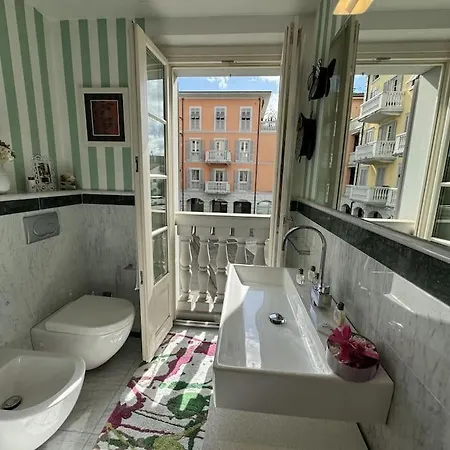 Galleria Degli Artisti Apartment